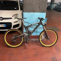 Commencal bicicletta bi-ammortizzata 26
