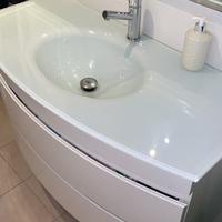 Mobile bagno sospeso + specchiera e luce