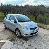 Toyota yaris 2a serie anno 2009