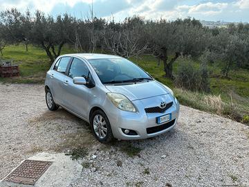 Toyota yaris 2a serie anno 2009