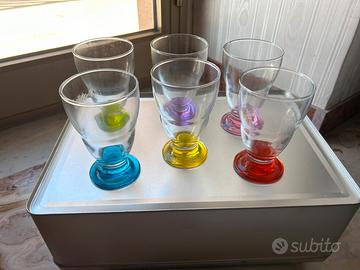 Set da 6 bicchieri con sfondo colorato