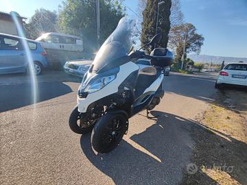 Piaggio MP3 300 hpe sport