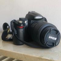 NIKON D5000 + obbiettivo 18-55mm VR + borsa