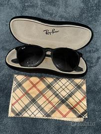 Occhiali Ray-Ban Erika (RB4171) in versione nera