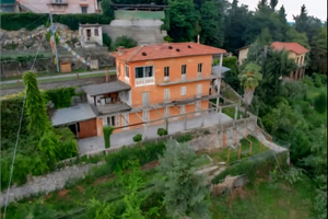 Abitazione indipendente con giardino