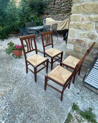 4 sedie in legno. Sedute in corda