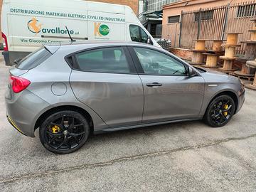 Alfa Romeo Giulietta 1.6 JTDm 120 CV veloce Carbon