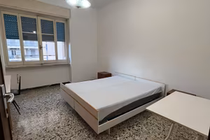 camera singola Cagliari ad universitaria non fumat