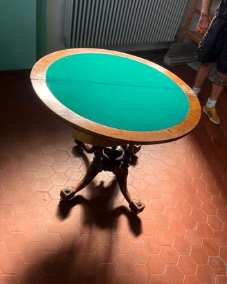 Tavolino da gioco