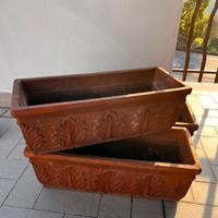 Tre vasi di terracotta con decoro