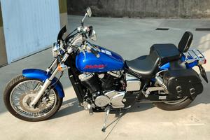 Honda Shadow Black Widow VT750DC