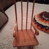 sedia a dondolo per bambola 