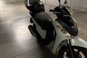 Honda sh 150 2011