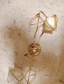 lampadario a parete in stile floreale classico,
