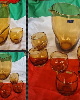 set vetro ambrato nuovo,si spedizione 