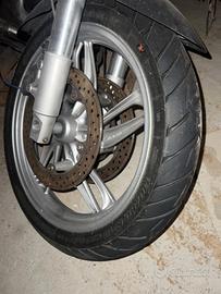 Gomme moto