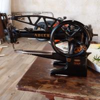 Macchina da cucire Adler 