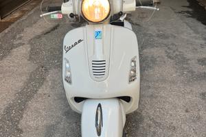 Vespa gts 300