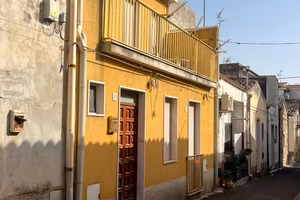 CASA INDIPENDENTE A MODICA ALTA