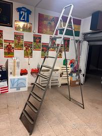 Scala in ferro 10 gradini (altezza 270cm)