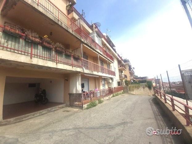 Via del Santo, Compl. Iride, 3 vani vista mare,