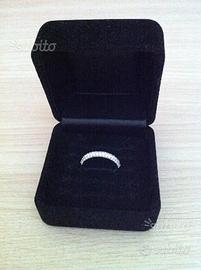 Anello a fedina in argento 925 con diamonique