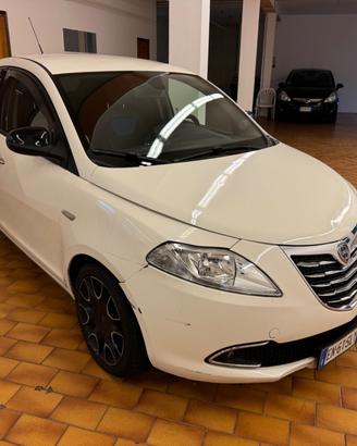 Lancia Ypsilon 1.3 MJT EURO 5B OK NEOPATENTATI