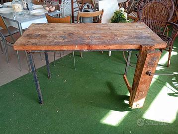 Banco o tavolo da lavoro o tavolo Cucina penisola