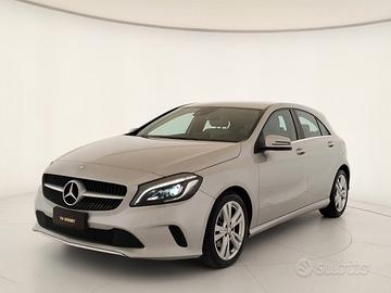 Mercedes-Benz A 200d Premium auto