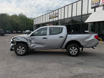 Mitsubishi L200 2.5 DI-D/136CV Club Cab Invite DPF
