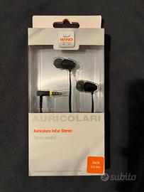 Cuffie auricolari con cavo jack universali ottime