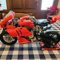 Lego Ducati Panigale V4R