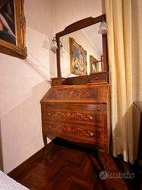 Scrittoio mobile in legno