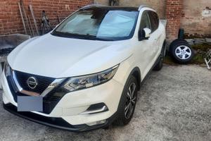 Nissan Qashqai 1.3 benzina 160 cv