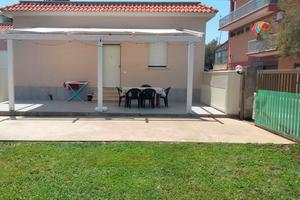 Latina lido fronte mare