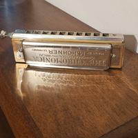 armonica a bocca cromatica 