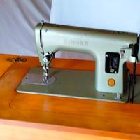 Macchina da cucire vintage 