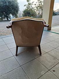 Poltrona d'epoca damascata