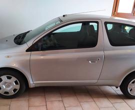 TOYOTA Yaris - 2002