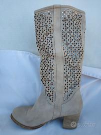 Stivali donna pelle traforata beige n. 38