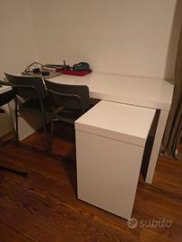 MALM Scrivania Ikea piano estraibile