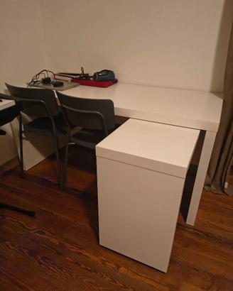 MALM Scrivania Ikea piano estraibile