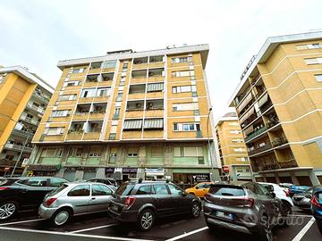 Magliana - locale commerciale