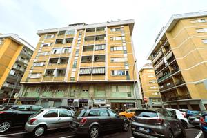 Magliana - locale commerciale