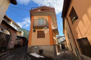 CASA SEMINDIPENDENTE A BOSSICO