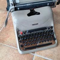 Macchina da scrivere Olivetti lexikon 80