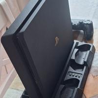 ps4 con base di raffreddamento