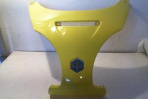 CORNICE ANTERIORE GIALLA SCUDO X9 PIAGGIO 57556350