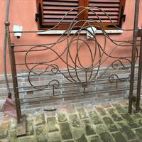 Struttura letto matrimoniale in ferro battuto