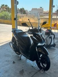 Honda sh 125 abs total black